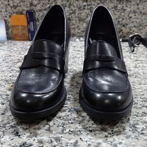 Born Black Leather Women's Loafers Size 10, 2/3 Heel